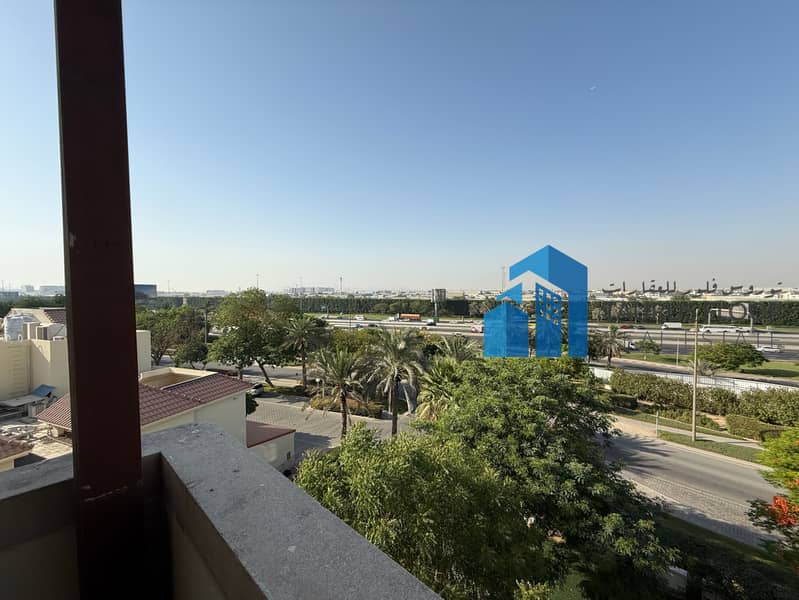 Elegant 3BR | Spacious | Scenic Views - Image 6