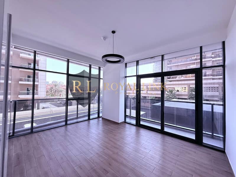 Multiple Cheques | Spacious Layout | Vacant in Jan