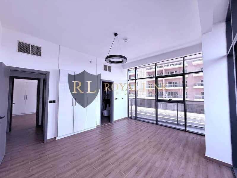 Multiple Cheques | Spacious Layout | Vacant in Jan - Image 7