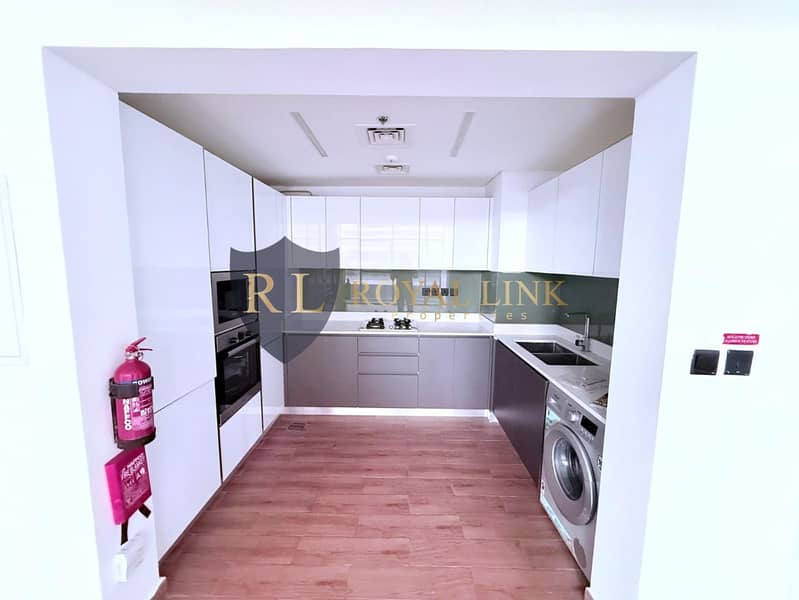 Multiple Cheques | Spacious Layout | Vacant in Jan - Image 9