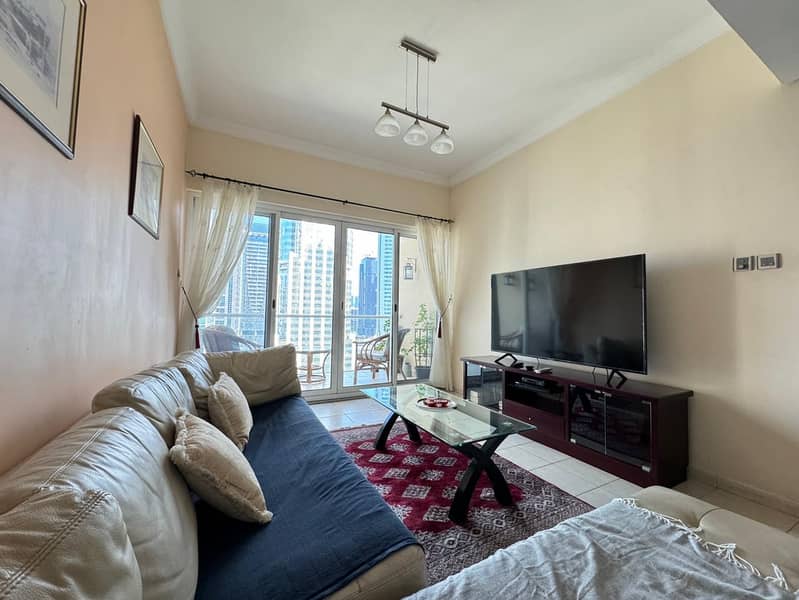 VACANT |LAKE AND POOL VIEW| SOON TO BE UPGRADED - Image 6