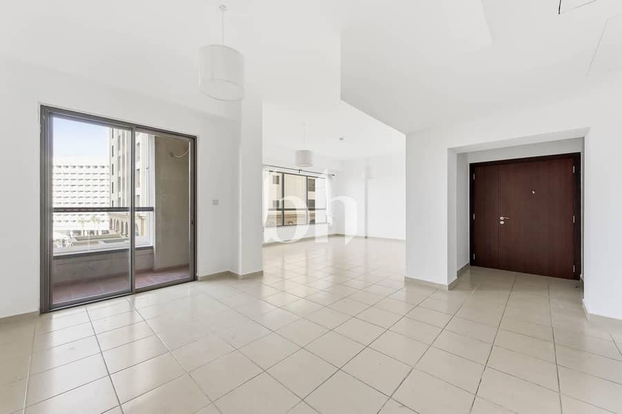 Spacious | 3 Bedroom Apartment | Unfurnished