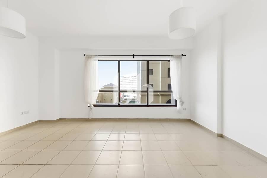 Spacious | 3 Bedroom Apartment | Unfurnished