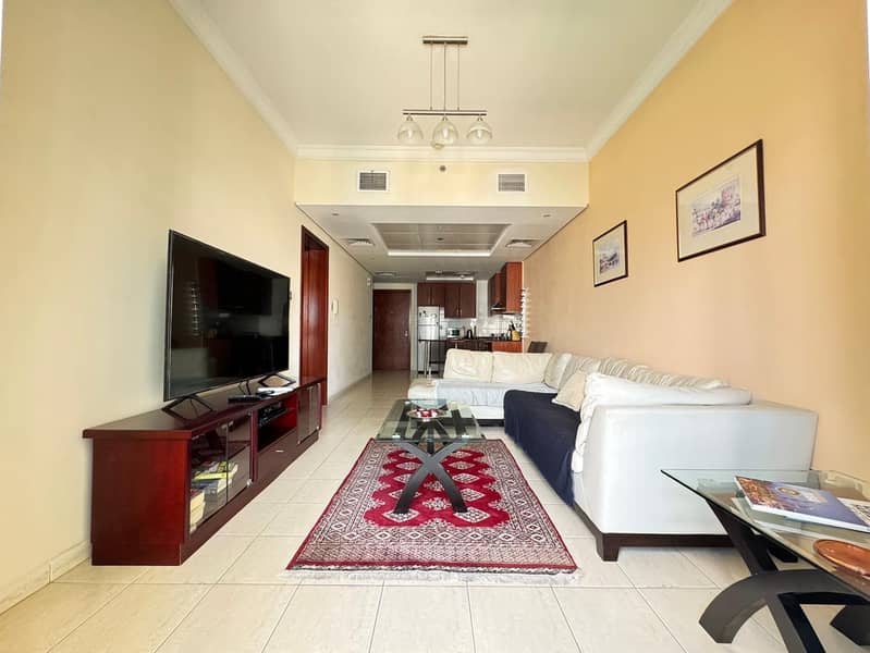 VACANT |LAKE AND POOL VIEW| SOON TO BE UPGRADED - Image 7