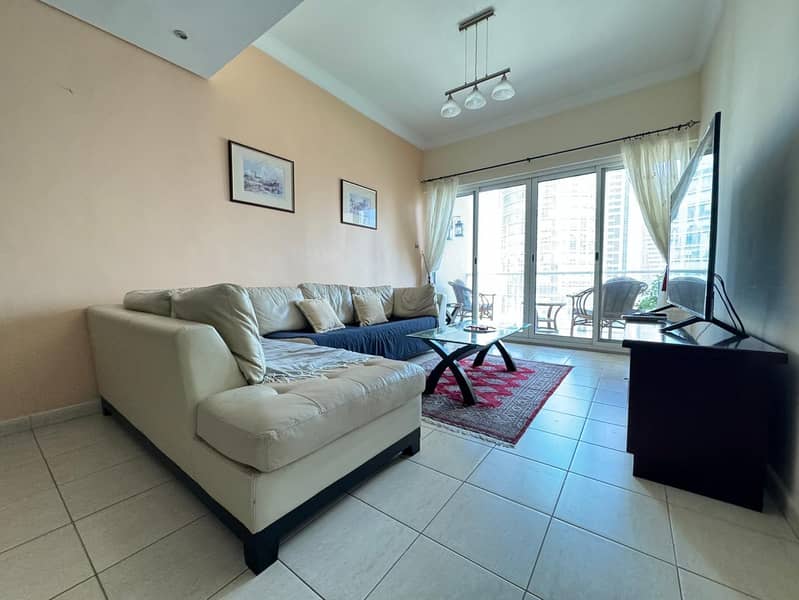 VACANT |LAKE AND POOL VIEW| SOON TO BE UPGRADED - Image 11