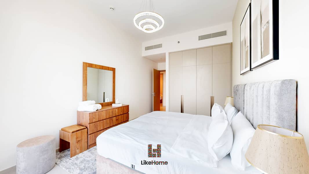 NEW YEARS WITH BEST VIEW IN DUBAI - PRICE CAN BE NAGOTIABLE -Offer for Grande Apartment | Balcony View of Burj Khalifa - Image 8