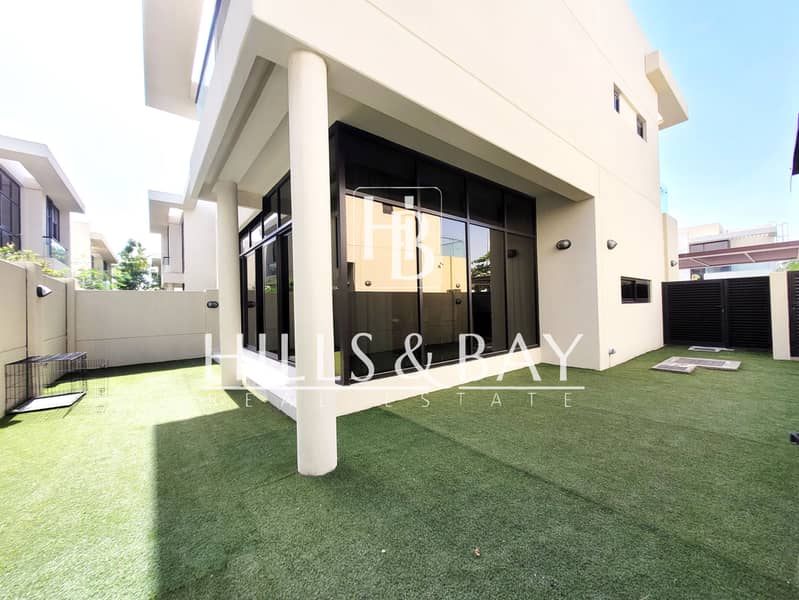 Family-Favorite Villa | Furnished | End Unit - Image 7