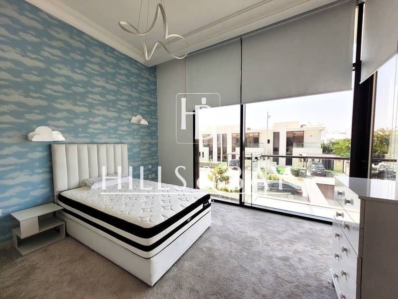 Family-Favorite Villa | Furnished | End Unit - Image 10