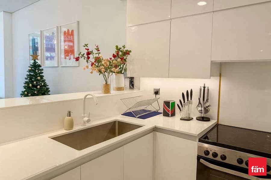 Low Floor | Furnished L Spacious L Pet Friendly