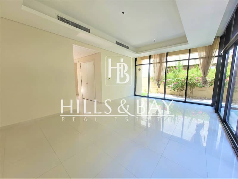 Vacant | Good Location | End Unit | Landscaped