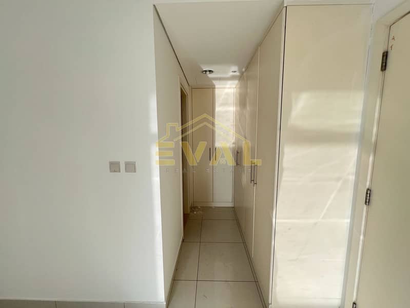 Vacant | Unfurnished | Balcony | Prime Location - Image 8