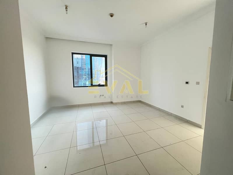 Vacant | Unfurnished | Balcony | Prime Location - Image 9