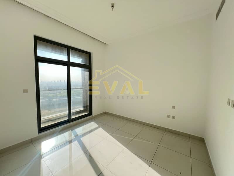 Vacant | Unfurnished | Balcony | Prime Location - Image 11