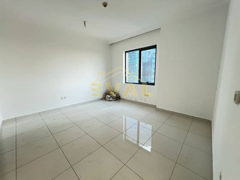 Vacant | Unfurnished | Balcony | Prime Location - Image 12