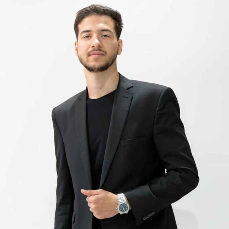 Moamen  Karam