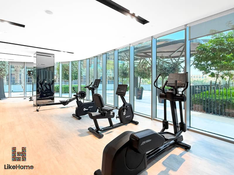 NEW YEARS WITH BEST VIEW IN DUBAI - PRICE CAN BE NAGOTIABLE -Offer for Grande Apartment | Balcony View of Burj Khalifa - Image 14