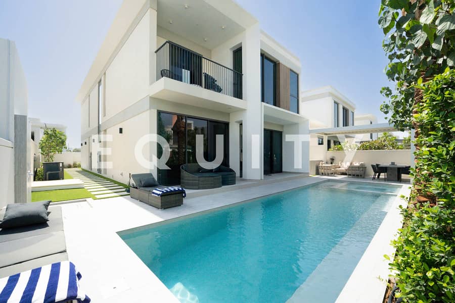 Vacant | 10m Pool | Upgraded | Single Row