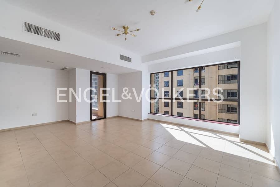 Vacant | Prime Location | Renovation Opportunity