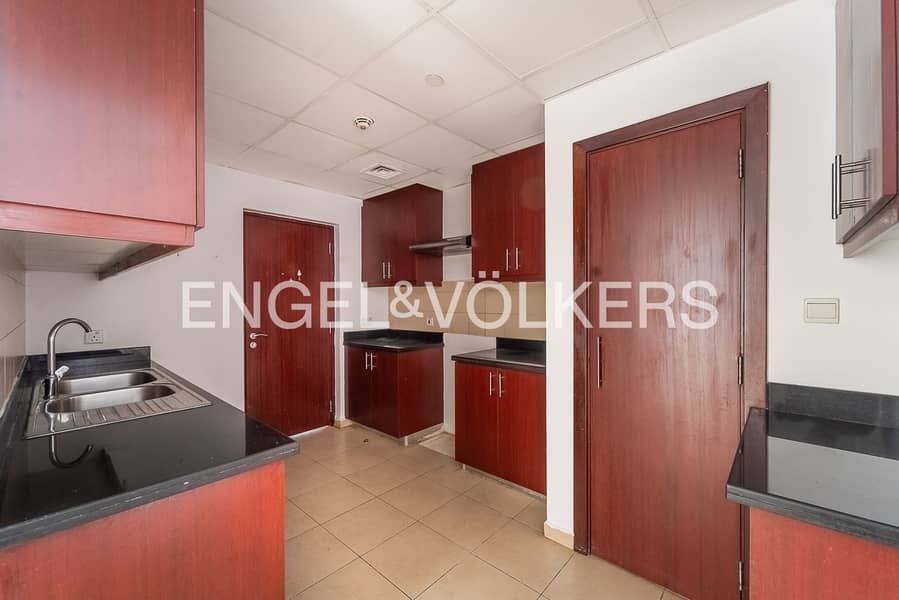 Vacant | Prime Location | Renovation Opportunity - Image 6