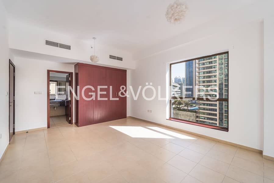 Vacant | Prime Location | Renovation Opportunity - Image 7