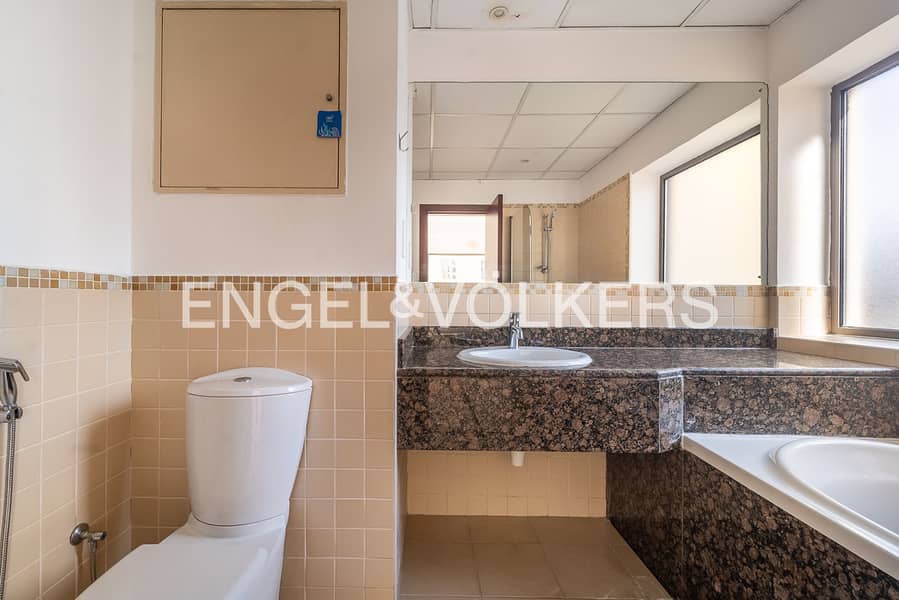 Vacant | Prime Location | Renovation Opportunity - Image 10