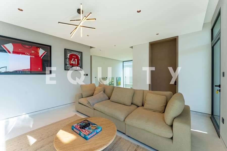 Vacant | 10m Pool | Upgraded | Single Row - Image 12