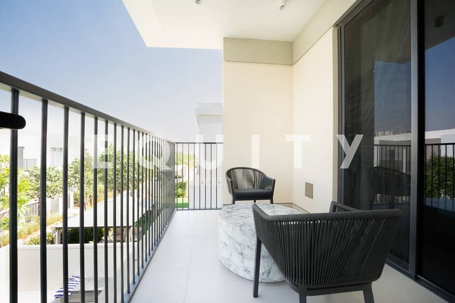 Vacant | 10m Pool | Upgraded | Single Row - Image 23