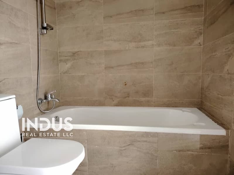 Near Metro | Vacant | Best To Invest or Self-use - Image 8