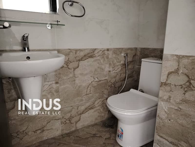 Near Metro | Vacant | Best To Invest or Self-use - Image 10