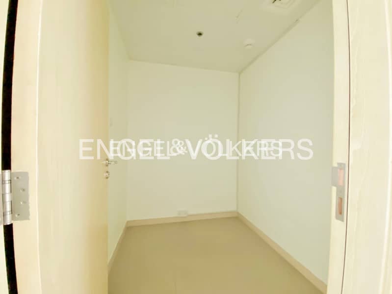 Stunning Sea View | Furnished | Prime Location - Image 13