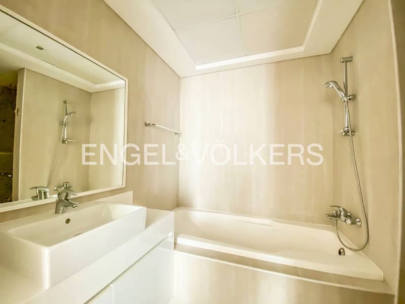 Stunning Sea View | Furnished | Prime Location - Image 22