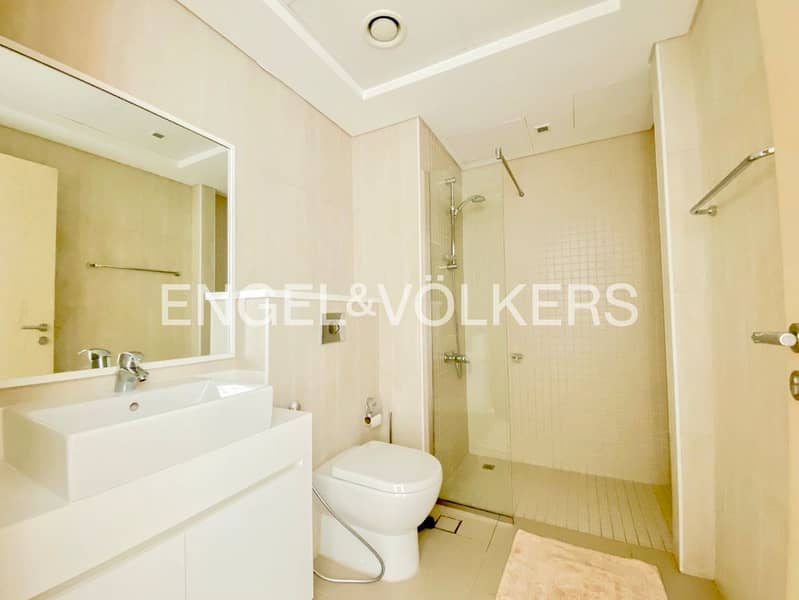 Stunning Sea View | Furnished | Prime Location - Image 26