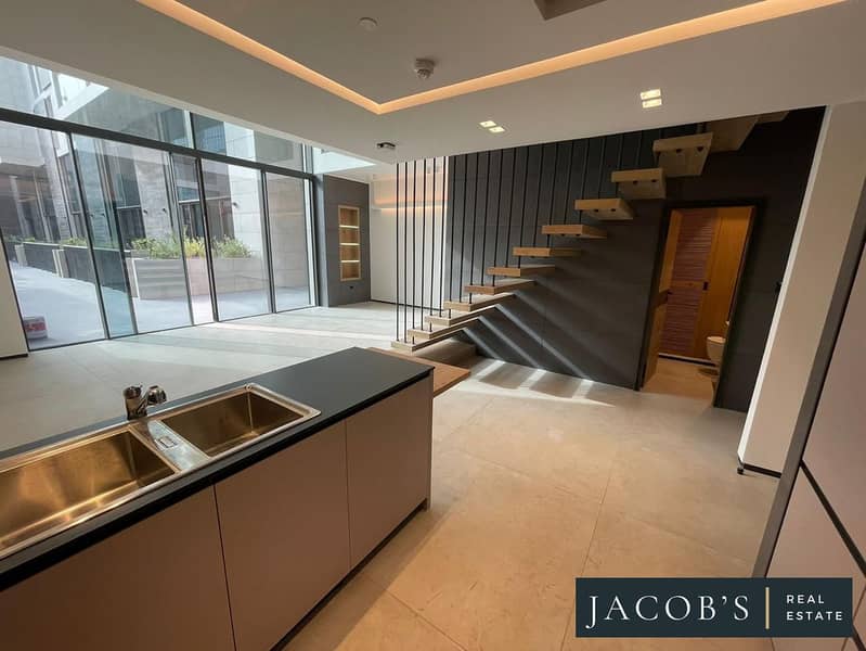 Very Spacious | Luxurious | Prime Location