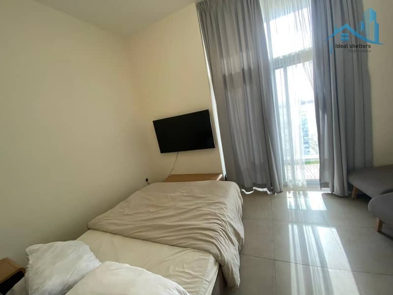 Fully furnished studio Chiller free ready to move In