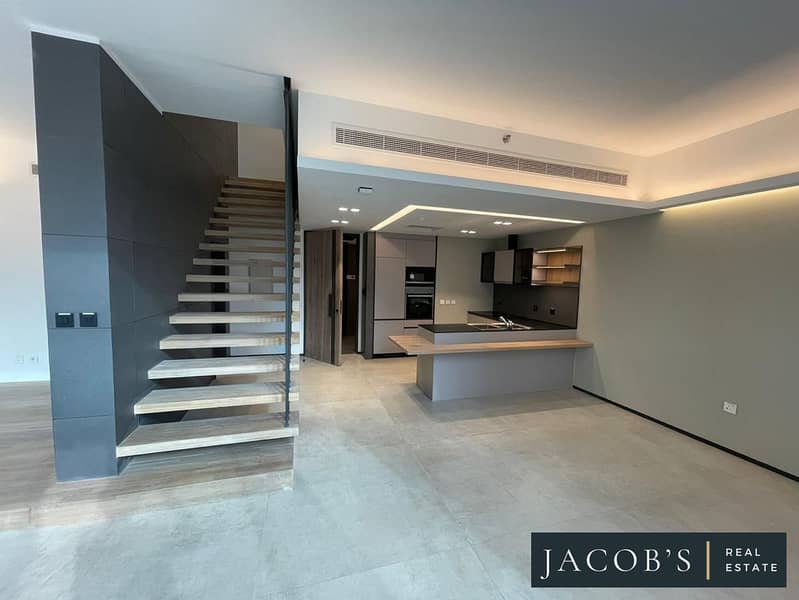 Very Spacious | Luxurious | Prime Location