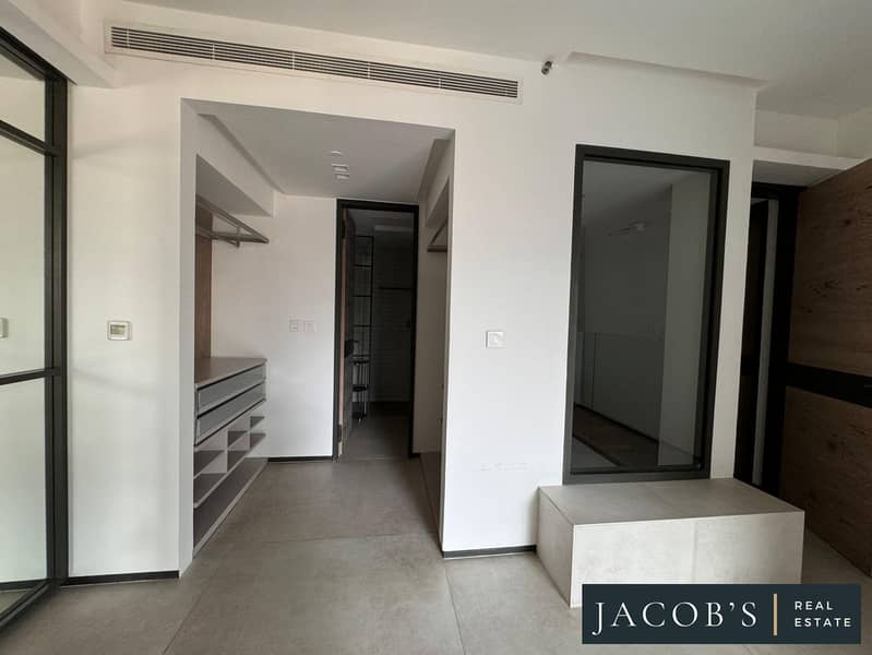 Very Spacious | Luxurious | Prime Location - Image 16