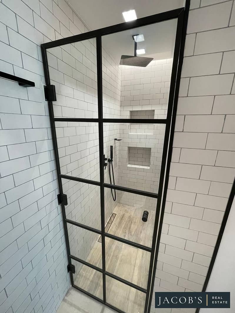 Very Spacious | Luxurious | Prime Location - Image 19