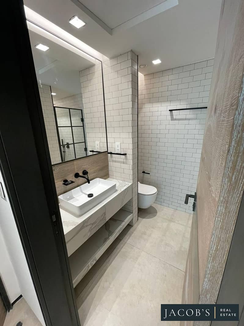 Very Spacious | Luxurious | Prime Location - Image 20