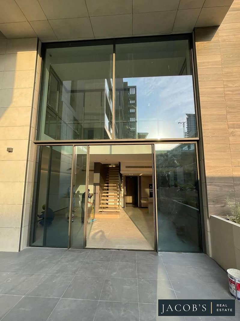 Very Spacious | Luxurious | Prime Location - Image 24