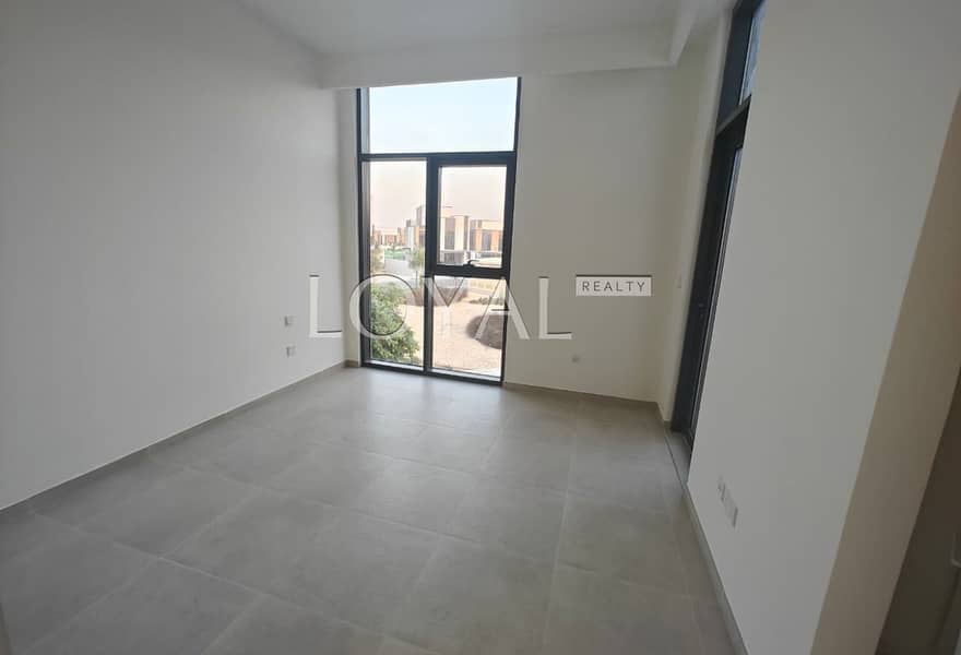 G+1 | Biggest Plot | On the Park