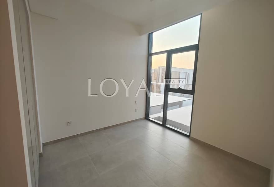 G+1 | Biggest Plot | On the Park