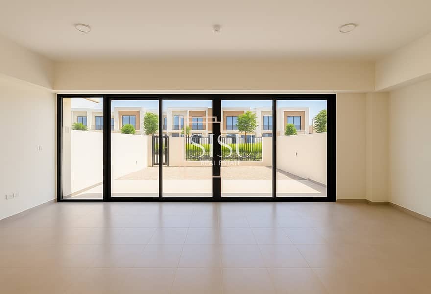 Brand New | Directly on Park | Single Row