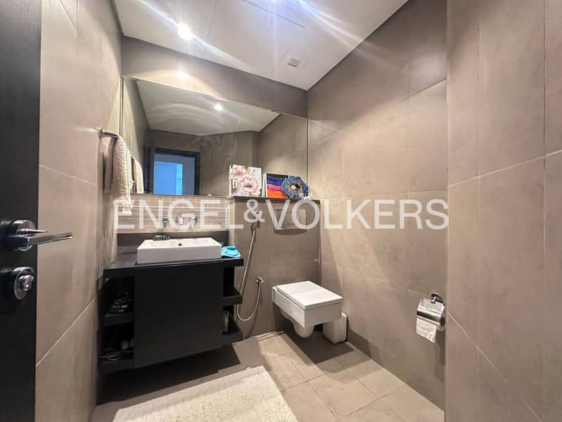 Lake View | Duplex | Prime Corner Unit - Image 11