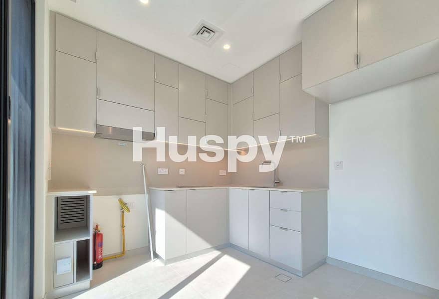 Skylight | Single Row | Vacant Now - Image 6