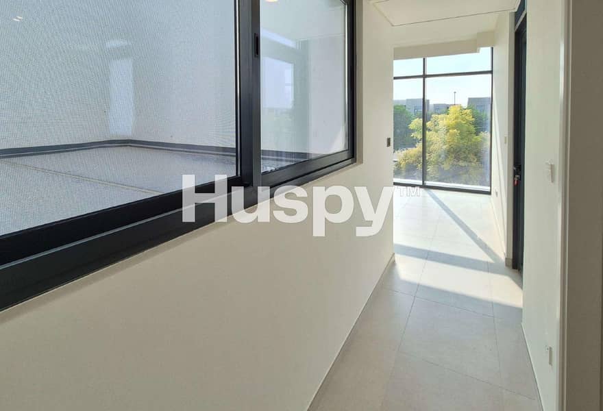 Skylight | Single Row | Vacant Now - Image 19