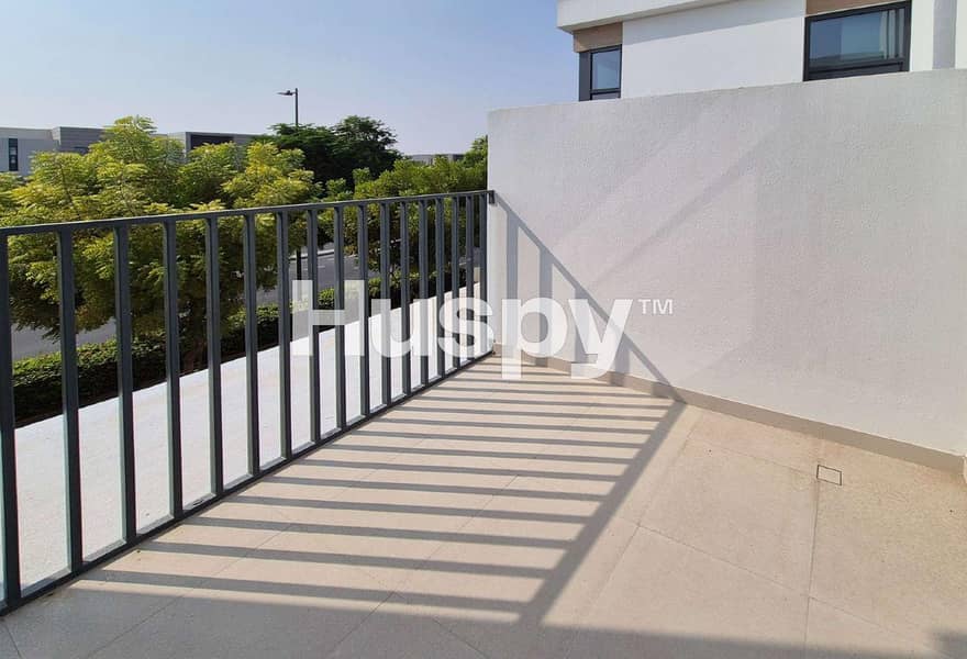 Skylight | Single Row | Vacant Now - Image 27