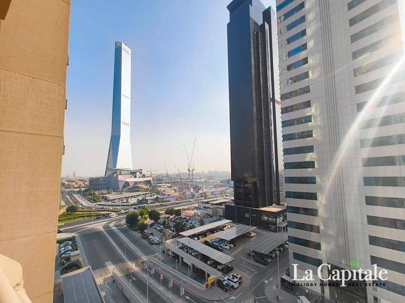 Vacant | Spacious| Furnished | Marina Skyline View - Image 16