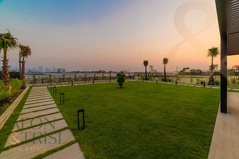 Rare beachfront villa l Jumeirah l Upgraded