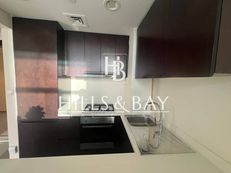 HIGH FLOOR I DUBAI SKYCRAPER VIEW I VACANT - Image 8