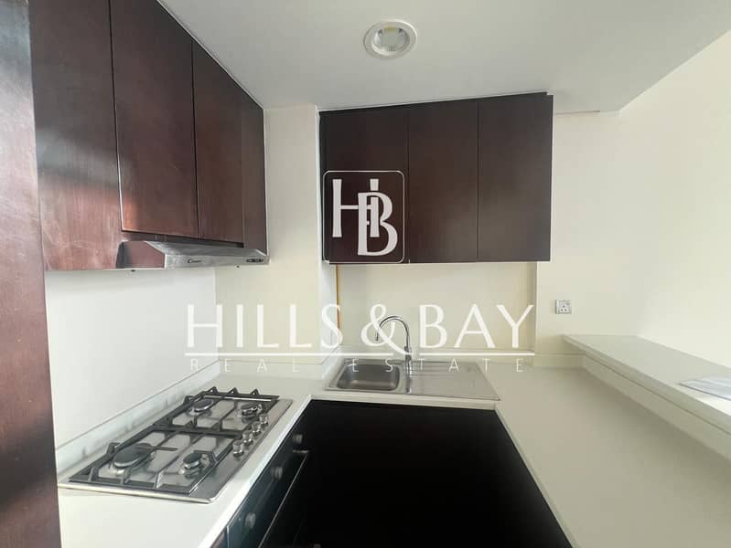 HIGH FLOOR I DUBAI SKYCRAPER VIEW I VACANT - Image 10